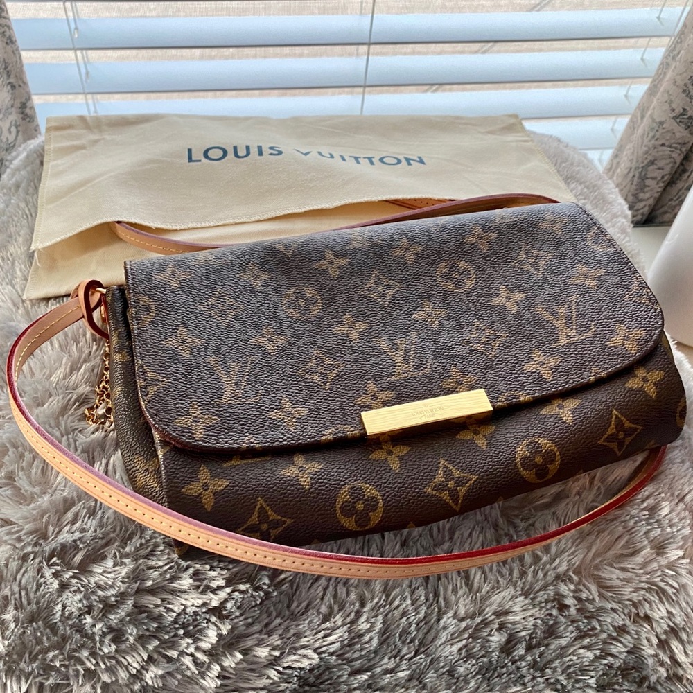 Brown Leather purse 👜